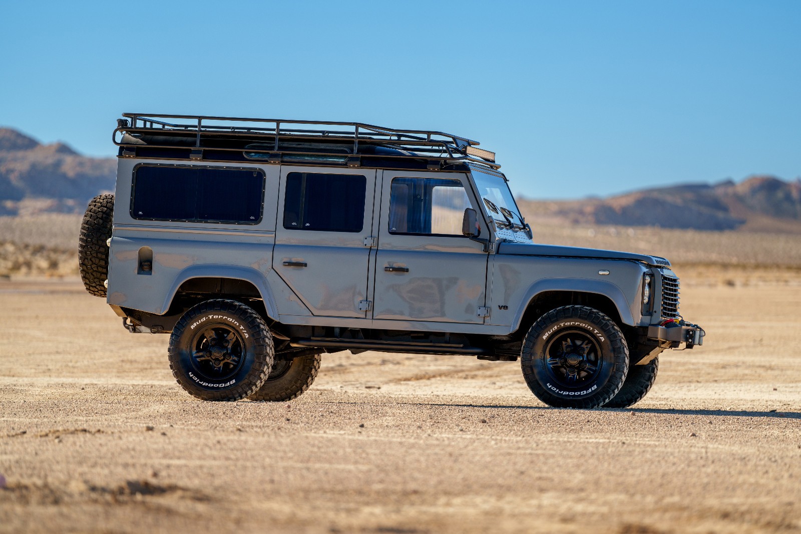 Land-Rover-Defender-1995-SUV-5