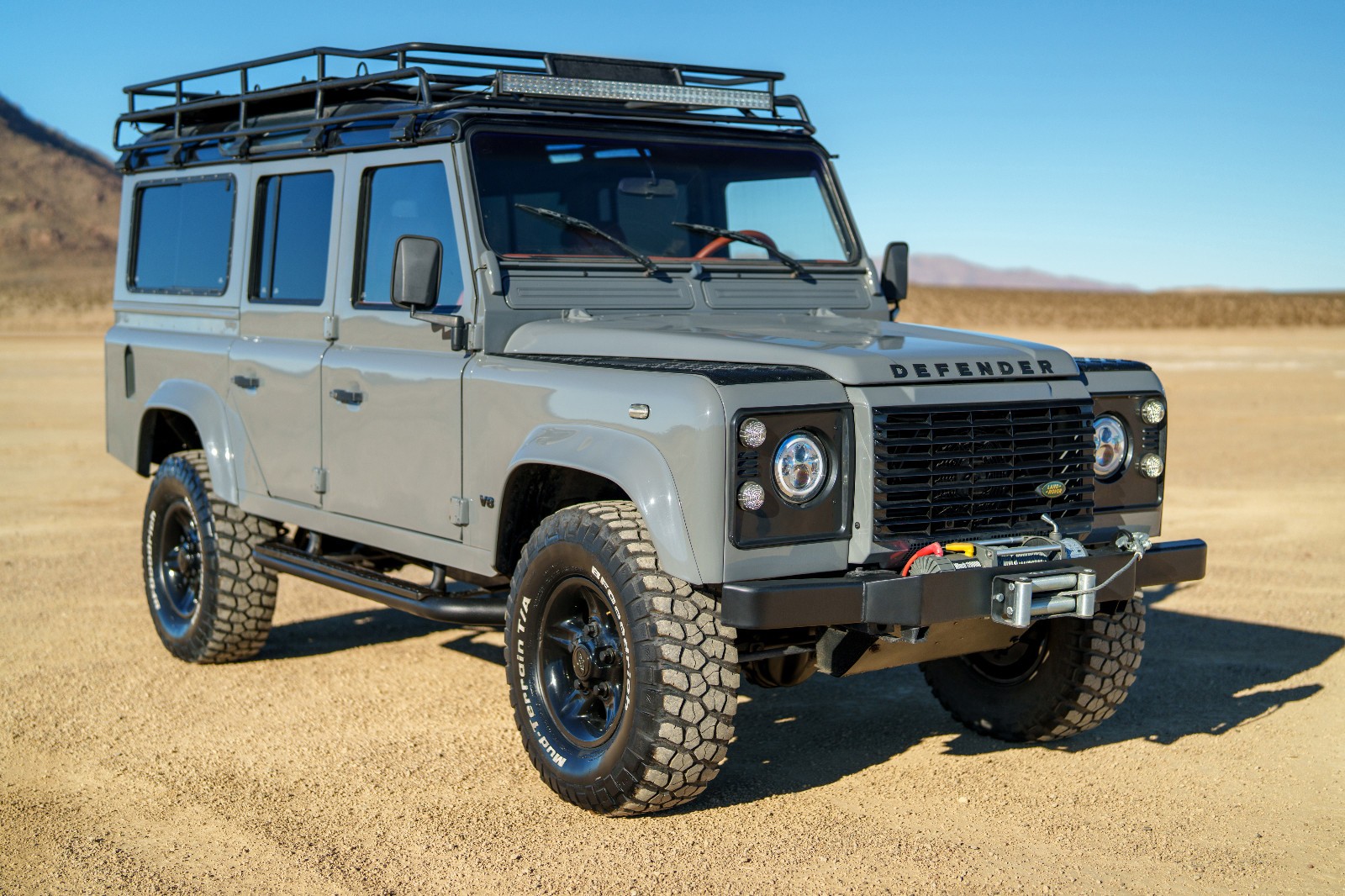 Land-Rover-Defender-1995-SUV