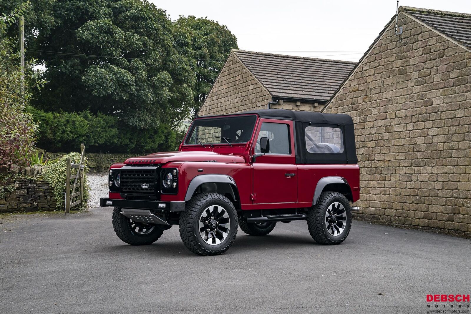 Land-Rover-Defender-1996-Finance-Trade-Welcomed-1