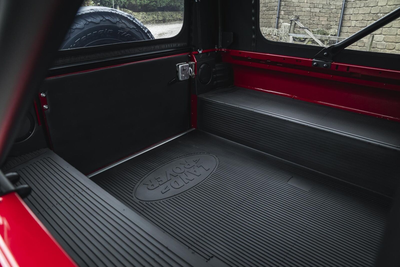 Land-Rover-Defender-1996-Finance-Trade-Welcomed-24