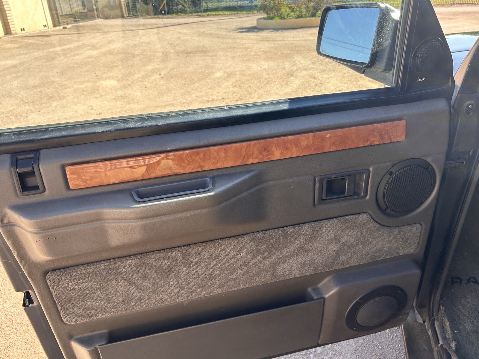 Land-Rover-Range-Rover-1992-12