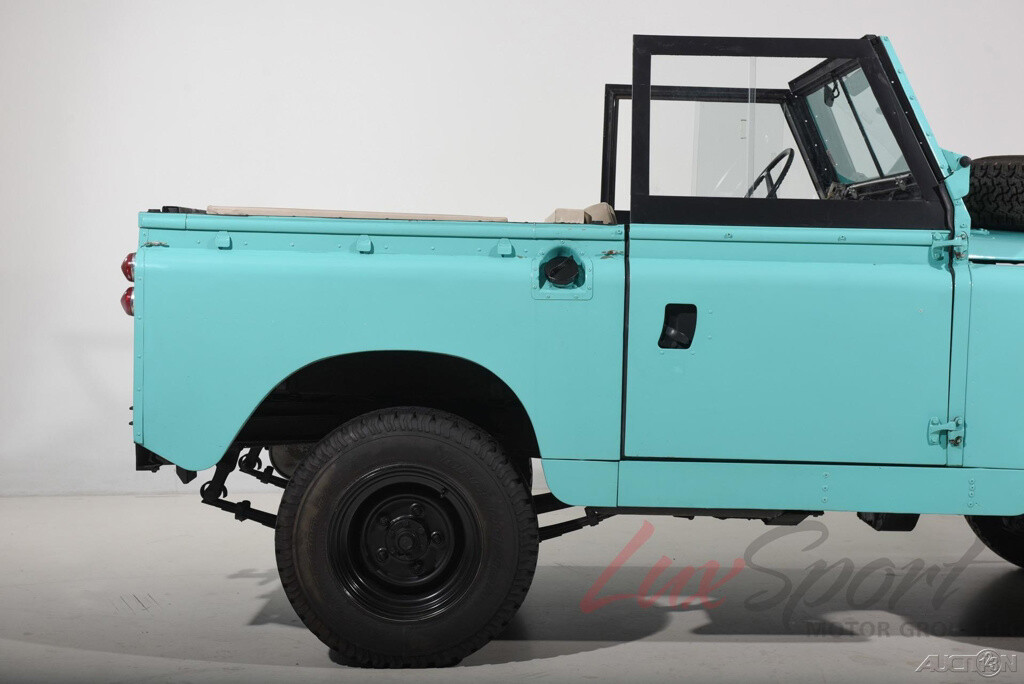 Land-Rover-Safari-1967-19