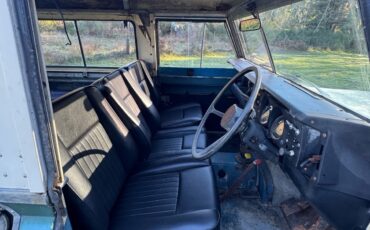 Land-Rover-Series-III-1973-10