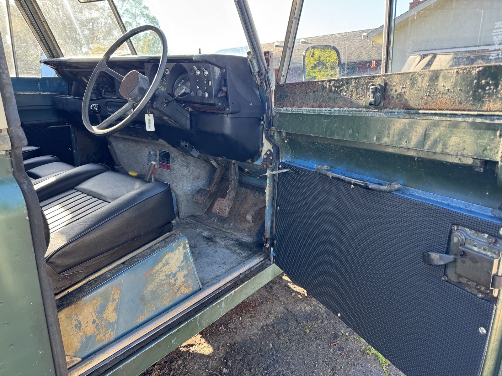 Land-Rover-Series-III-1973-11