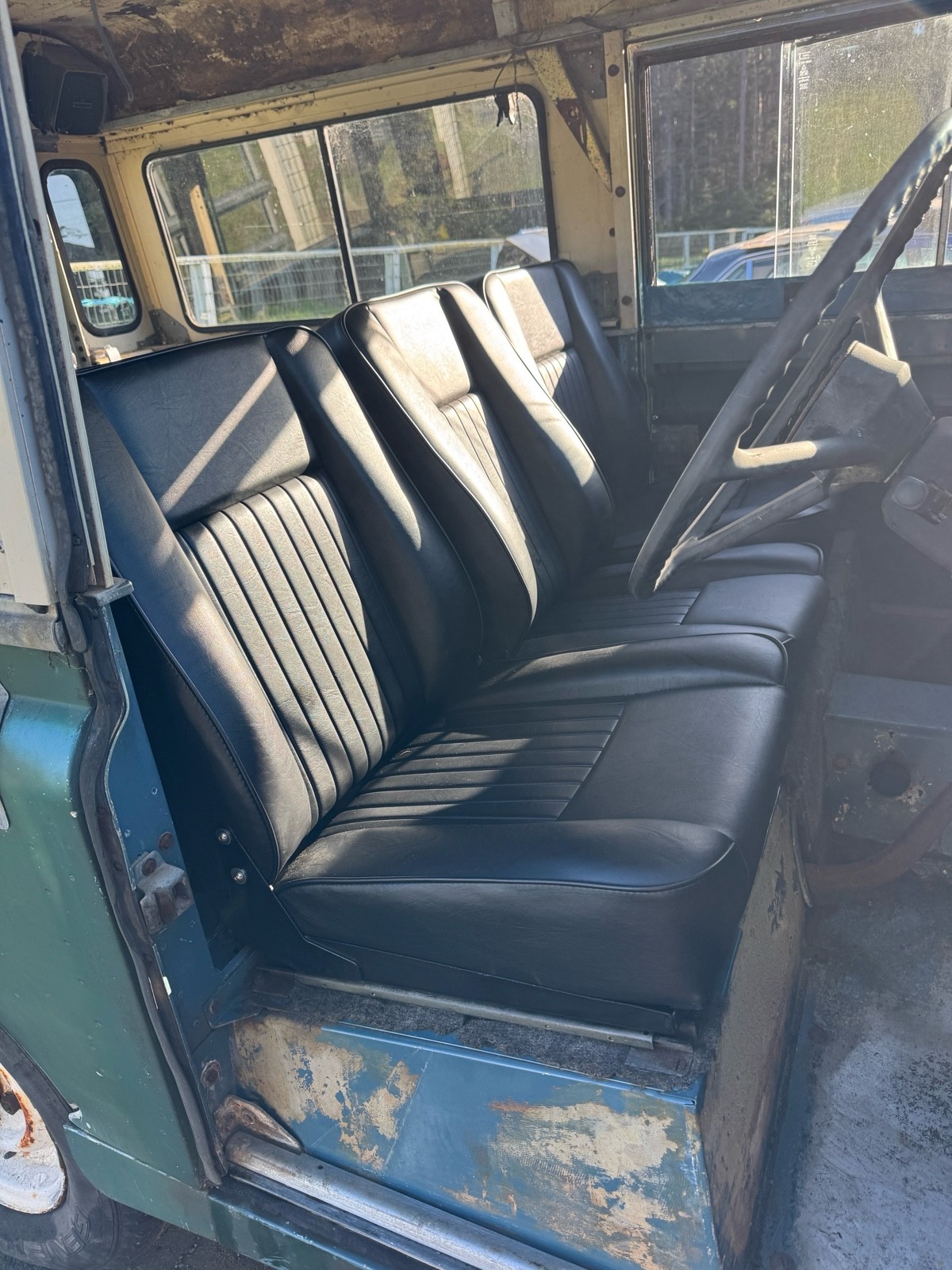 Land-Rover-Series-III-1973-13