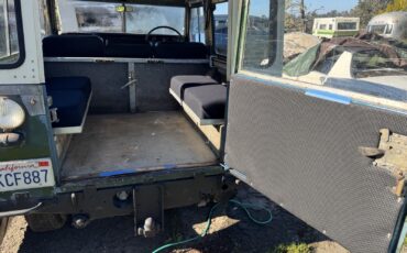 Land-Rover-Series-III-1973-15