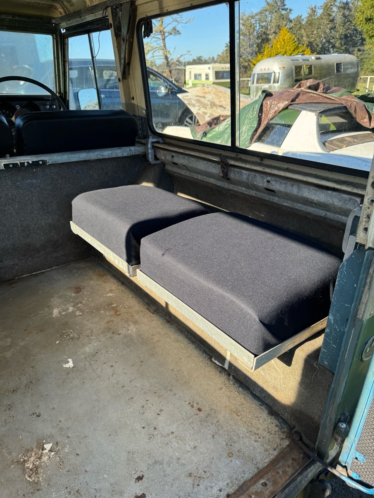 Land-Rover-Series-III-1973-17