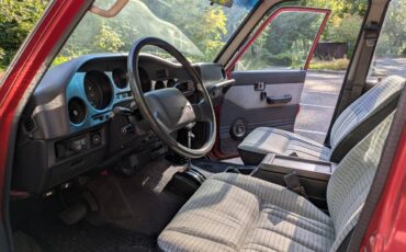 Land-cruiser-1988-red-2