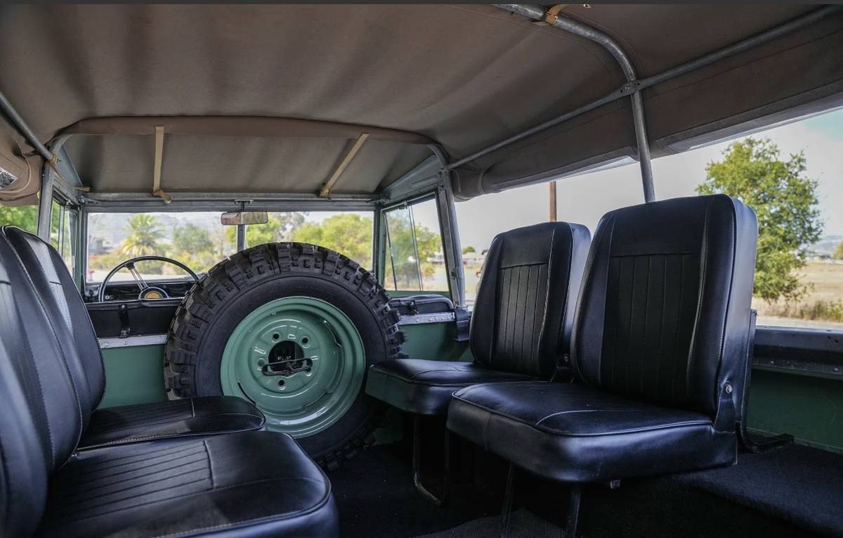 Land-rover-109-diesel-1973-green-7