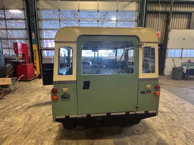 Land-rover-88h-1970-green-11