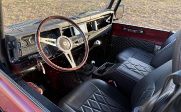 Land-rover-Defender-1989-Red-matte-Black-1