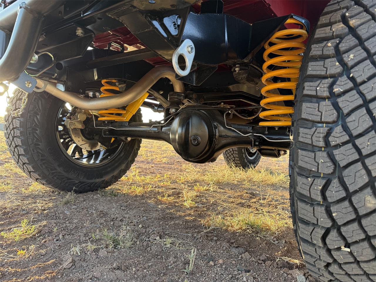 Land-rover-Defender-1989-Red-matte-Black-6