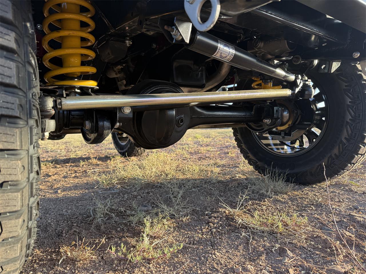 Land-rover-Defender-1989-Red-matte-Black-7