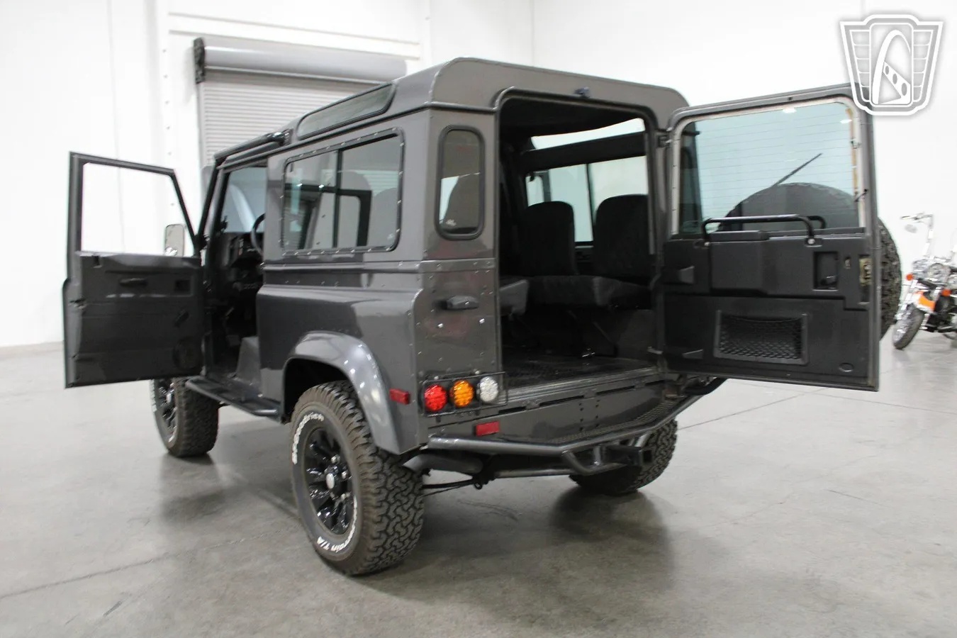 Land-rover-Defender-1995-Gray-Black-19