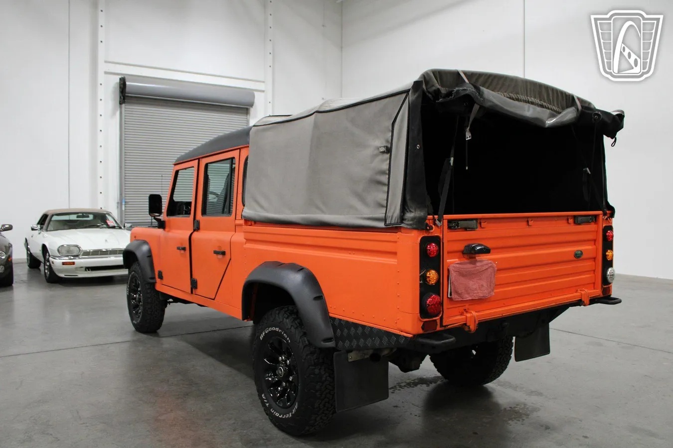 Land-rover-Defender-1995-Orange-Black-10