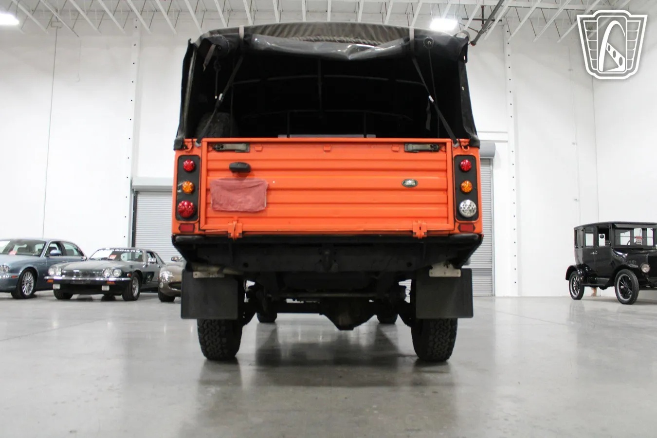 Land-rover-Defender-1995-Orange-Black-11