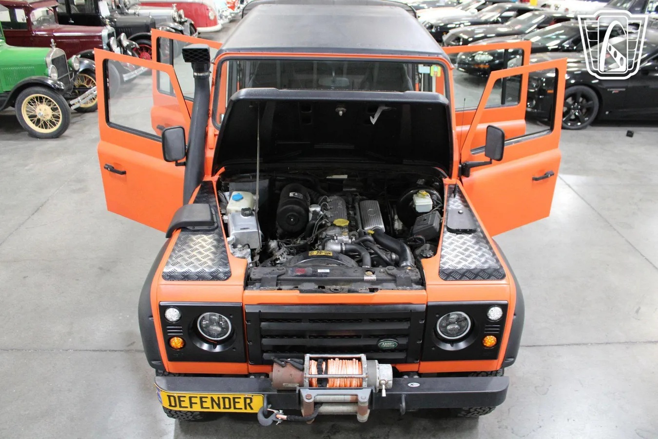 Land-rover-Defender-1995-Orange-Black-12