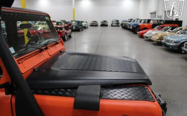 Land-rover-Defender-1995-Orange-Black-18