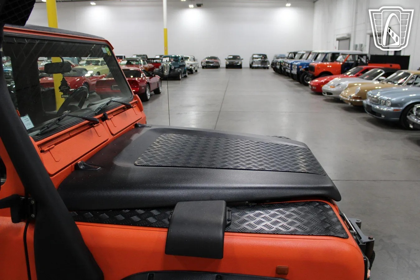 Land-rover-Defender-1995-Orange-Black-18