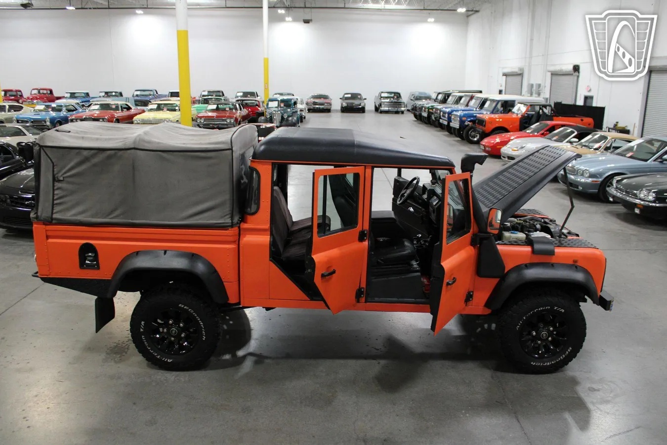 Land-rover-Defender-1995-Orange-Black