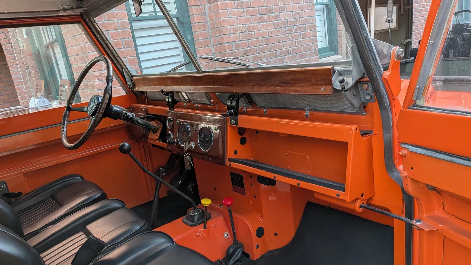 Land-rover-Series-2a-1966-Orange-Orange-15