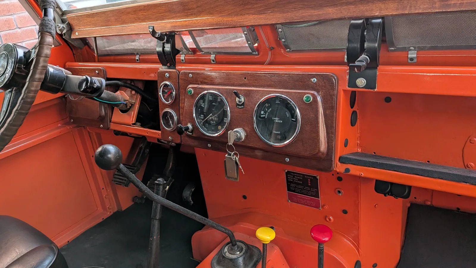 Land-rover-Series-2a-1966-Orange-Orange-16