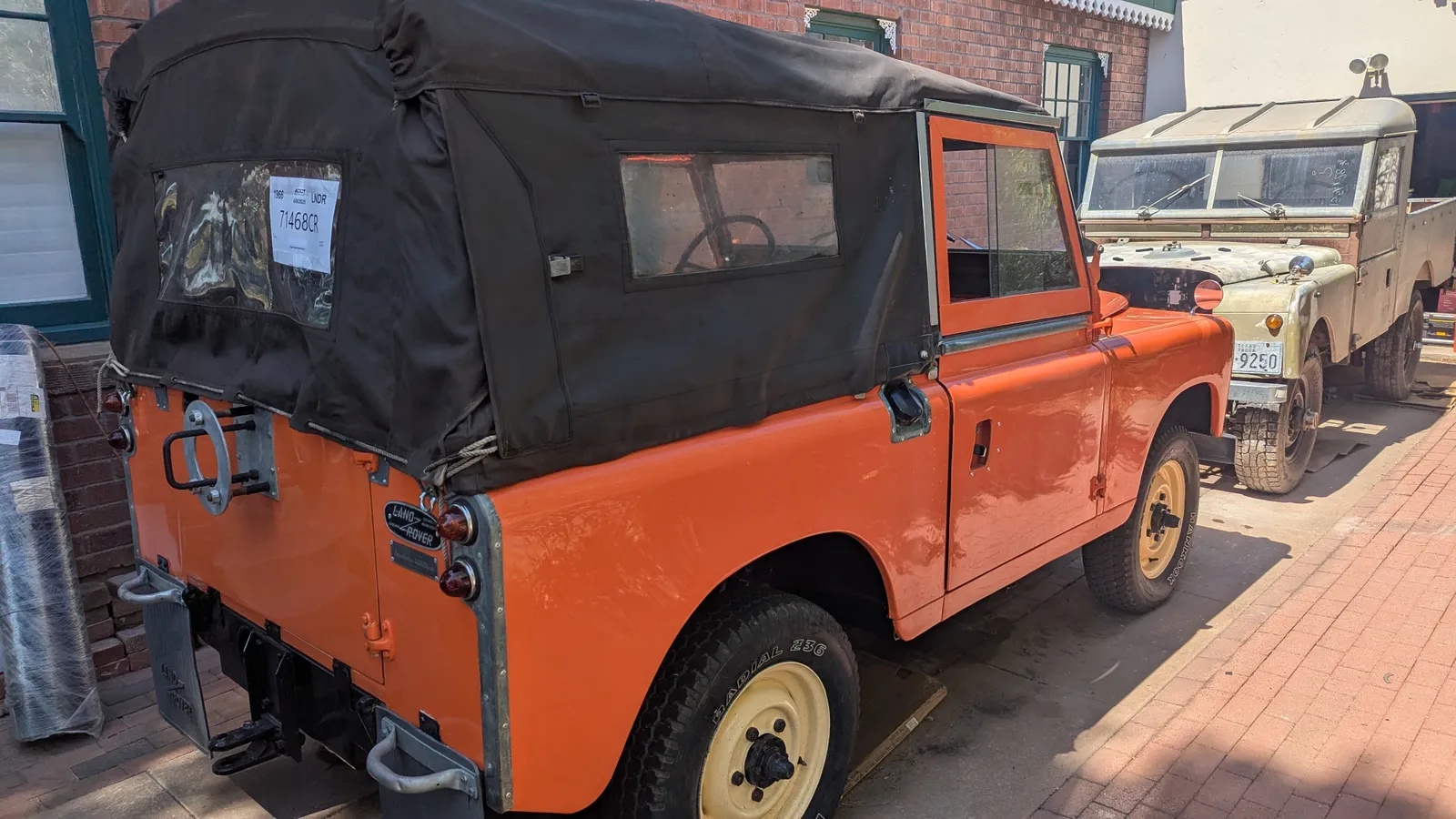 Land-rover-Series-2a-1966-Orange-Orange-6