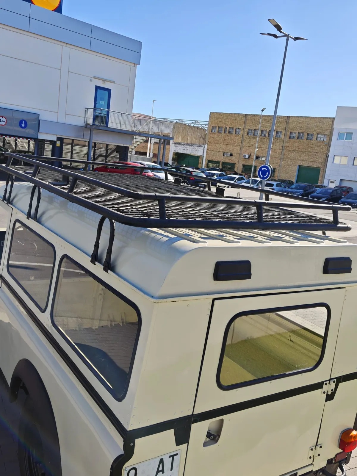 Land-rover-Series-3-1988-Cream-Cream-10