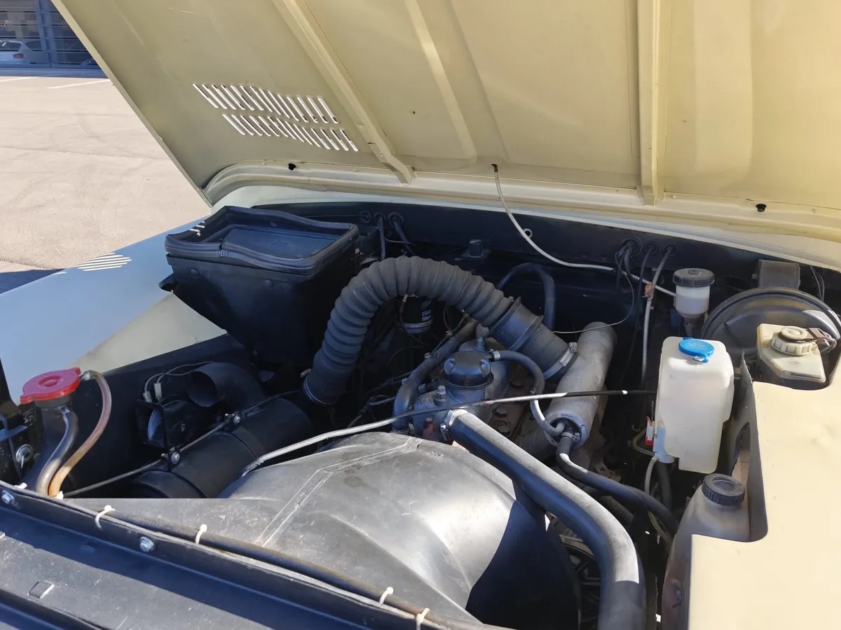 Land-rover-Series-3-1988-Cream-Cream-15