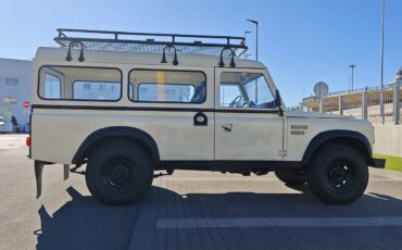 Land-rover-Series-3-1988-Cream-Cream-3