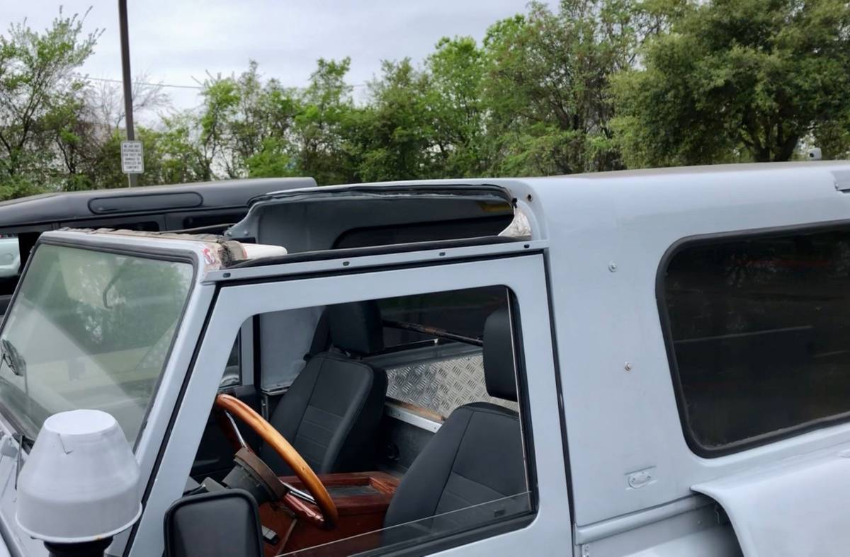 Land-rover-defender-90-diesel-1991-grey-1