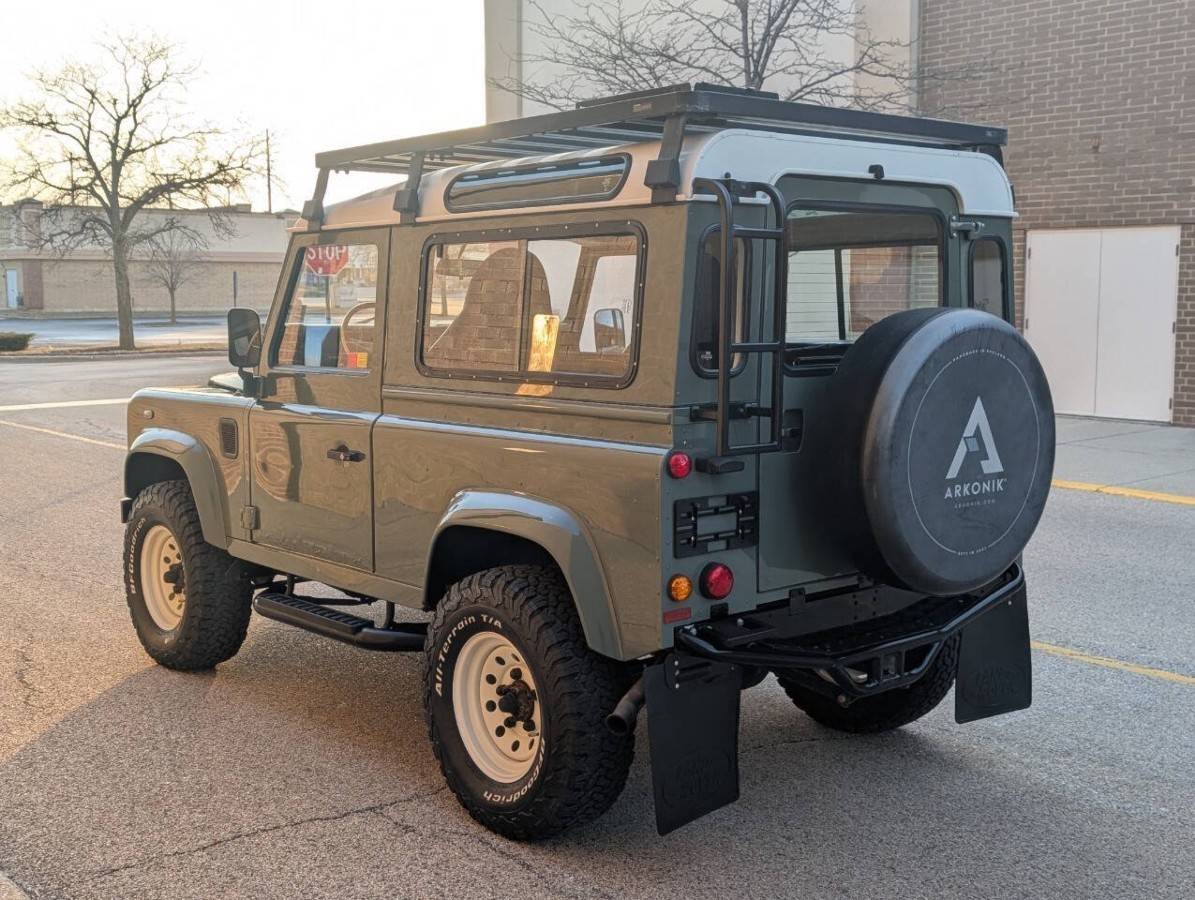 Land-rover-defender-defender-90-diesel-1992-green-24