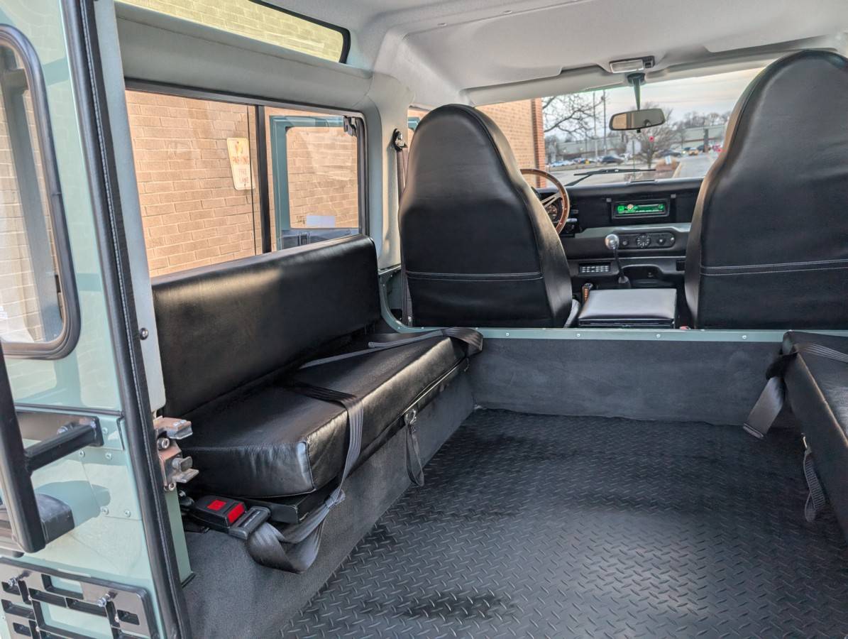 Land-rover-defender-defender-90-diesel-1992-green-34