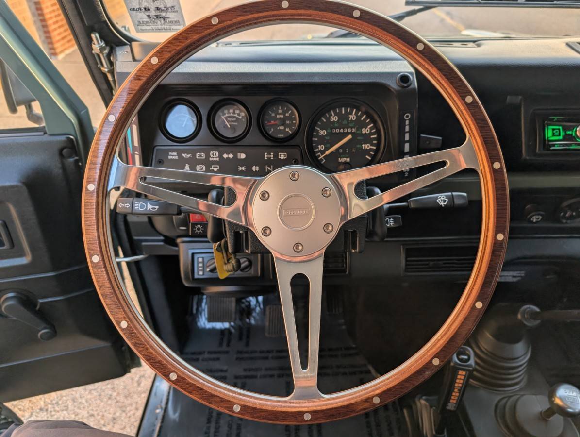 Land-rover-defender-defender-90-diesel-1992-green-385