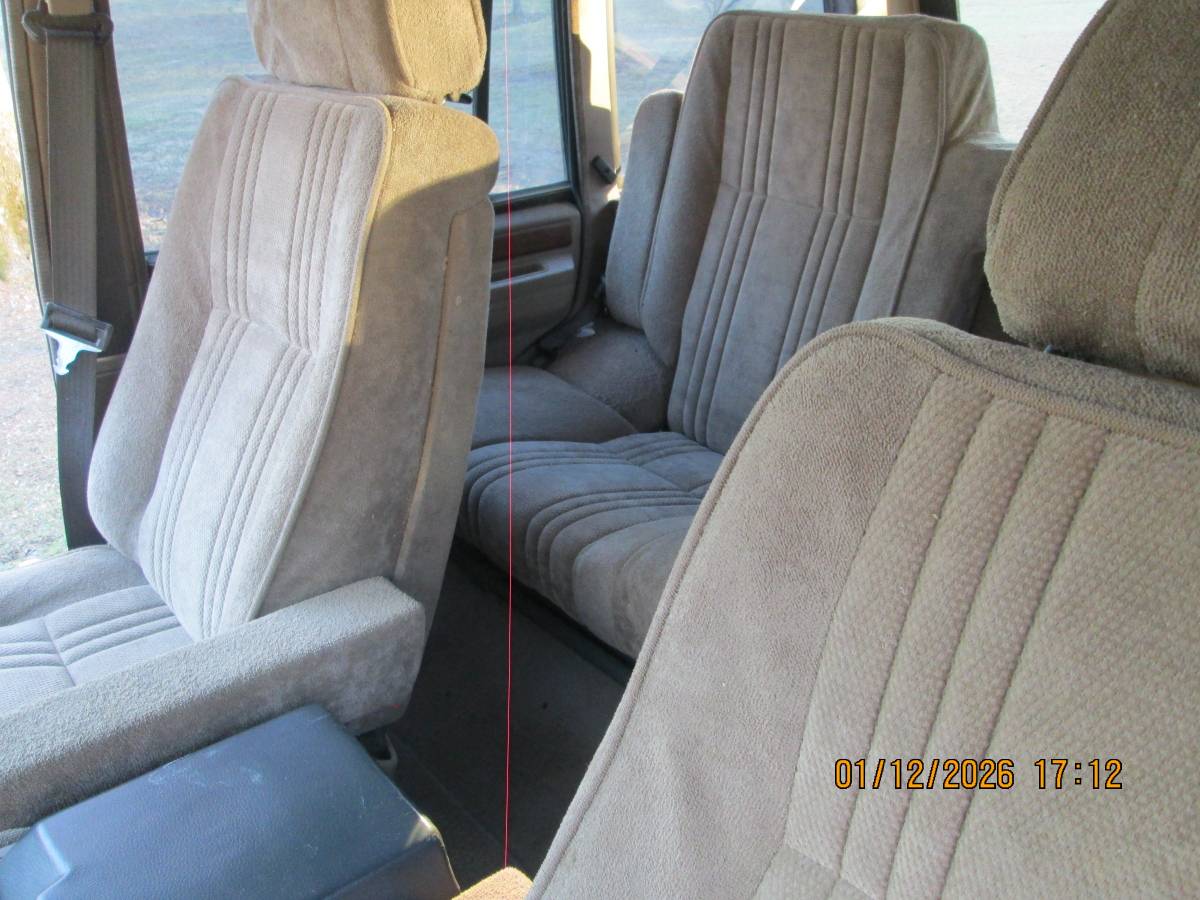 Land-rover-hunter-1989-7