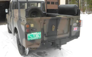 Land-rover-pickup-truck-1964-green-1