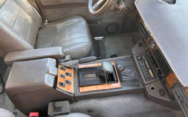 Land-rover-range-rover-classic-1992-grey-4