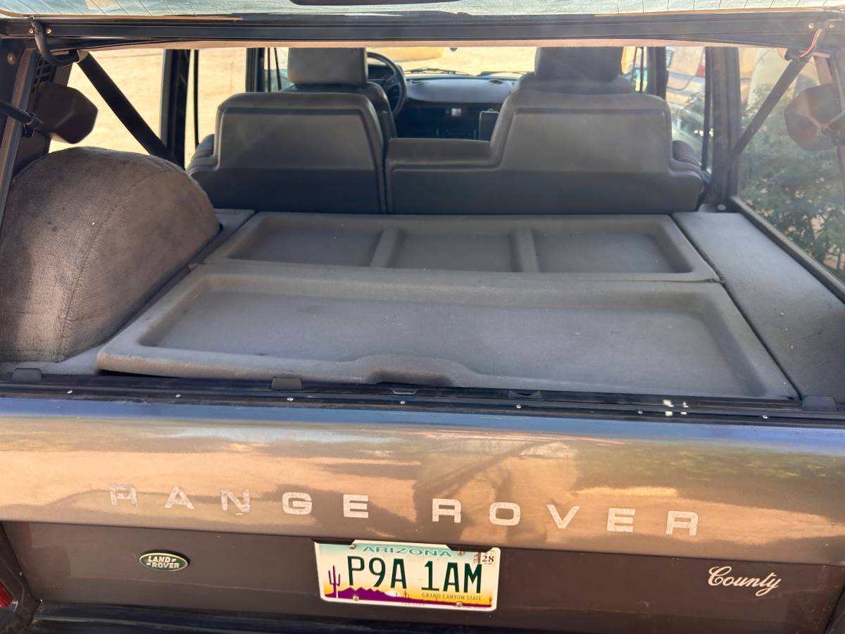 Land-rover-range-rover-classic-1992-grey-7