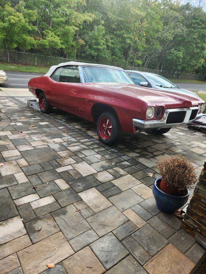 Lemans-conv-1970-red