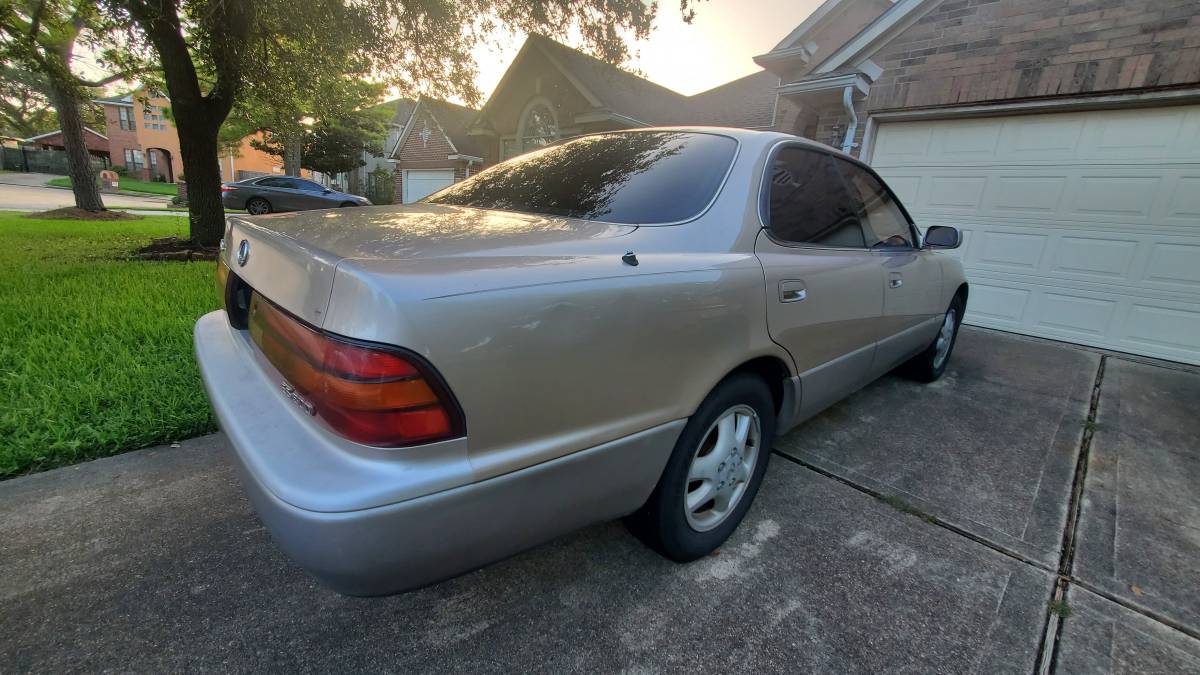 Lexus-es-300-1994-2