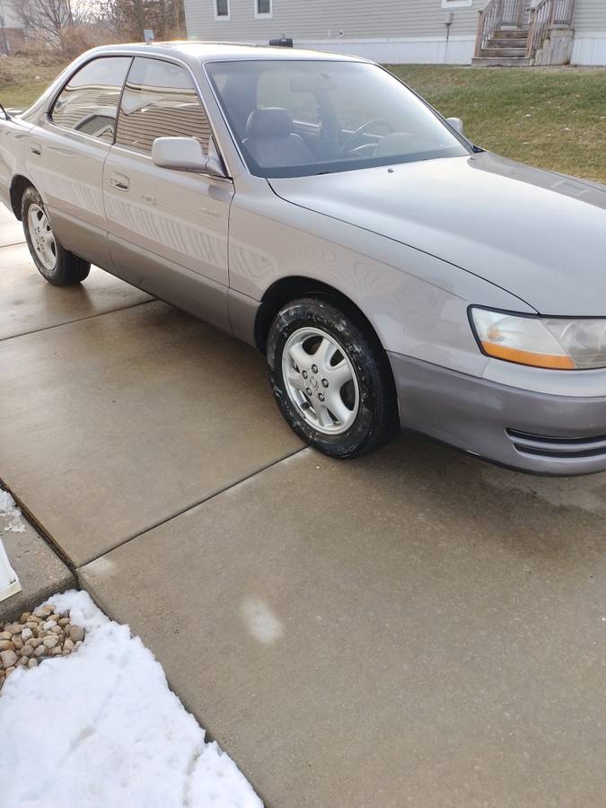 Lexus-es300-1995-1