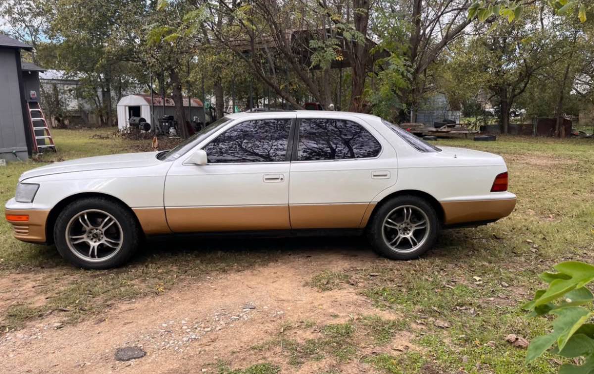 Lexus-ls-400-1992-white-1