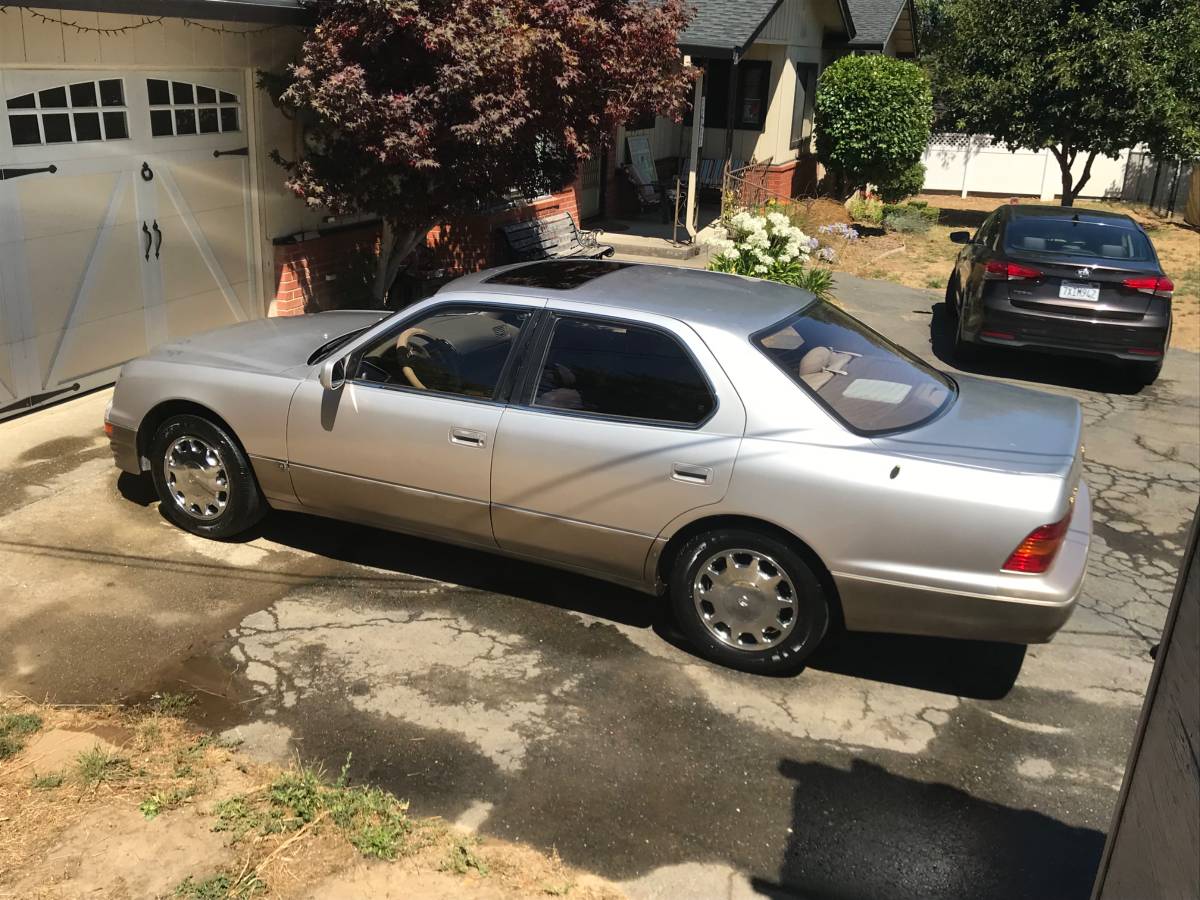 Lexus-ls-400-1995-silver-11