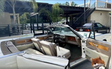 Lincoln-Continental-1963-Convertible-18