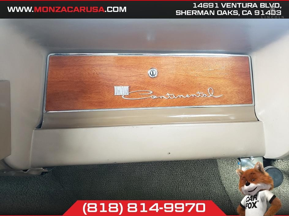 Lincoln-Continental-1963-Convertible-26