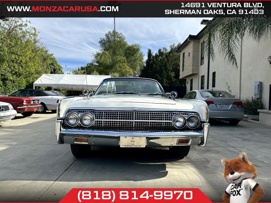Lincoln-Continental-1963-Convertible-8