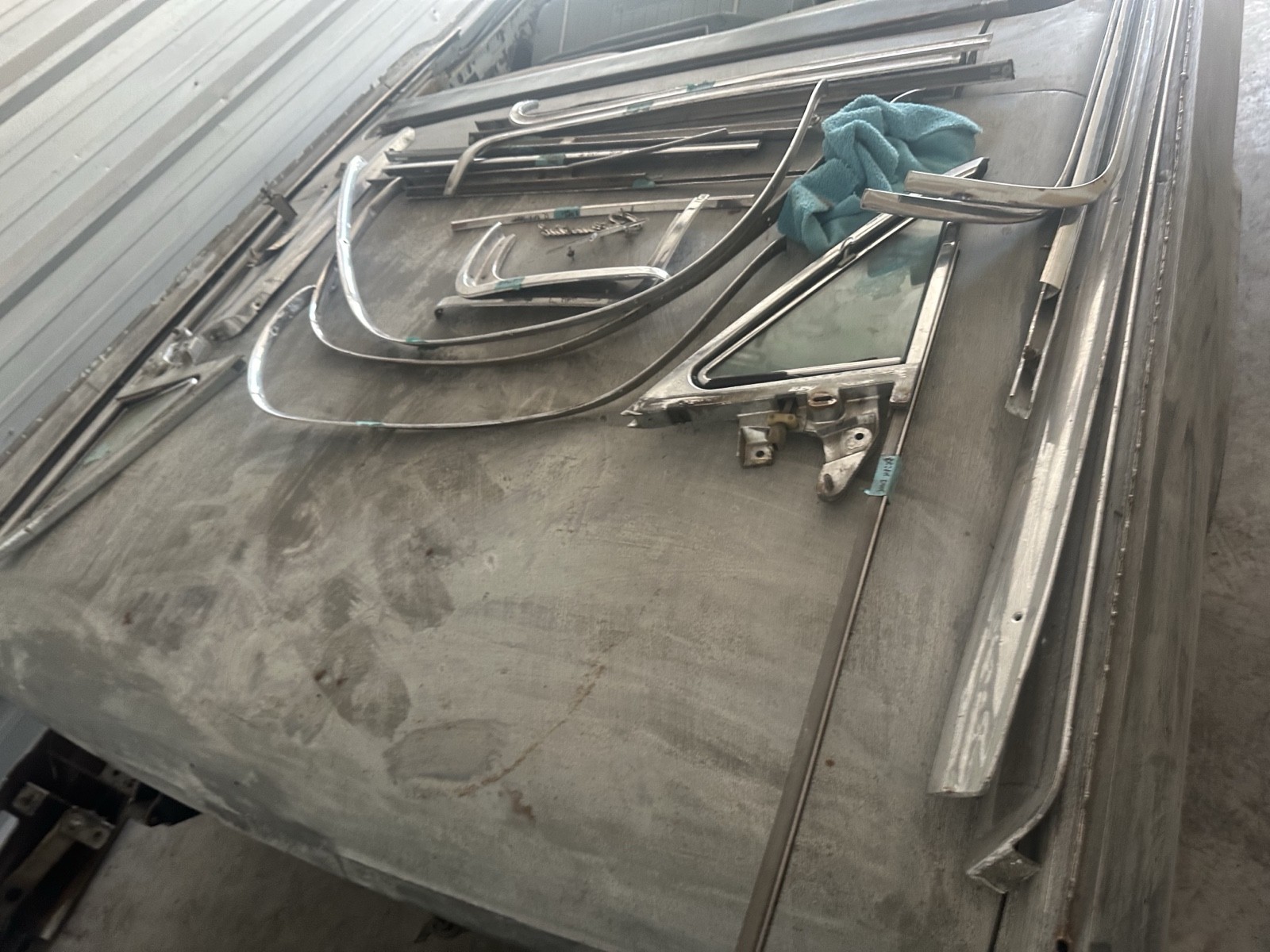 Lincoln-Continental-1964-10