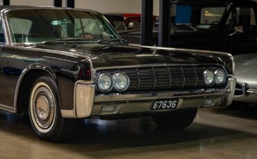 Lincoln-Continental-1964-4-Door-Convertible-12