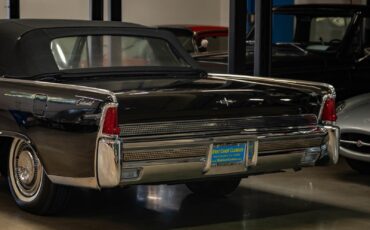 Lincoln-Continental-1964-4-Door-Convertible-23