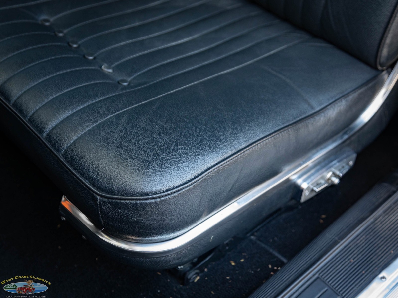 Lincoln-Continental-1964-4-Door-Convertible-28